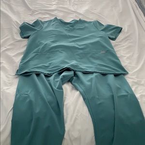 XXL Tall Hydrogreen Scrub Set